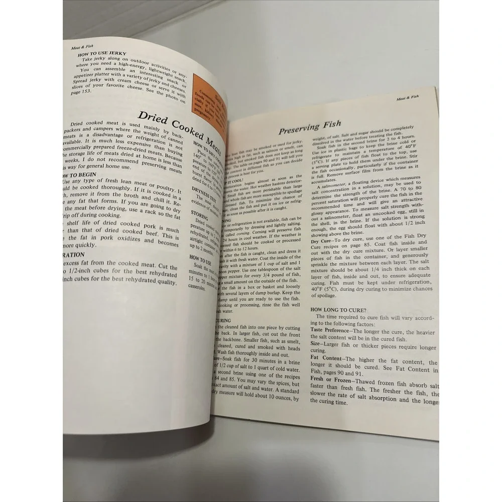 How‎ To Dry Foods by Deanna DeLong (1979 First Edition) Paperback